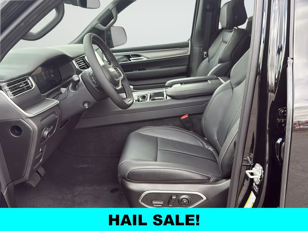 New 2026 High Gloss Black Exterior Paint Jeep Limited Reserve image 10