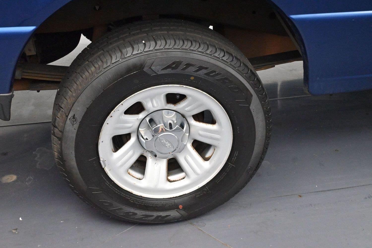 Used 2008  Ford XL image 20