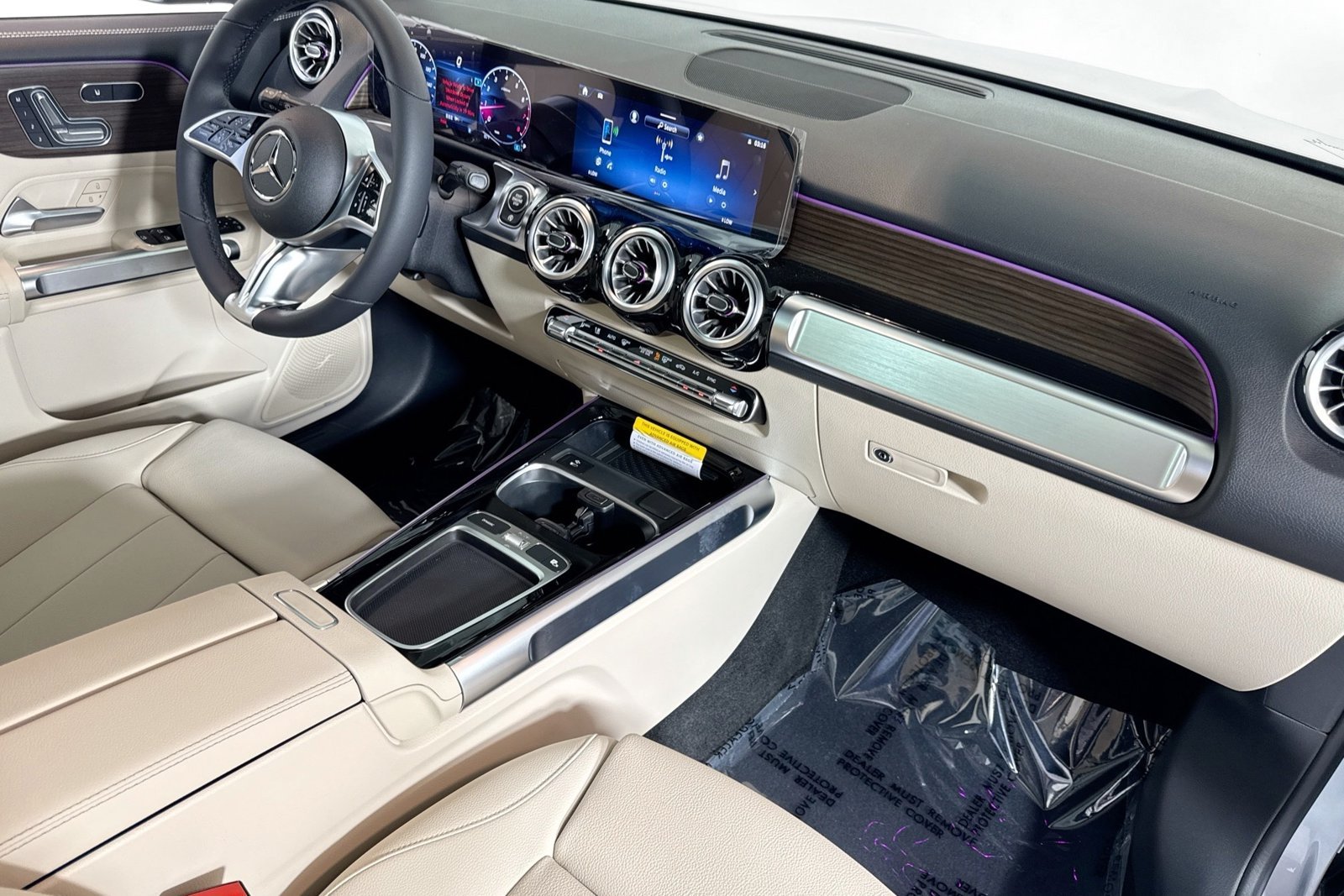 New 2026 Cirrus Silver Metallic Mercedes-Benz GLB 250 image 27