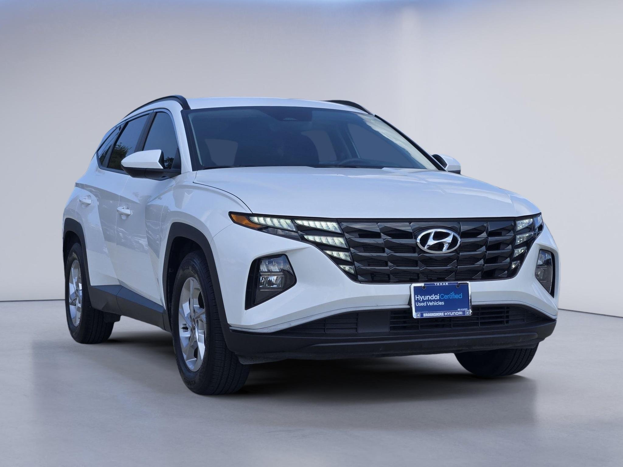 Used 2024 White Pearl Hyundai SEL image 3