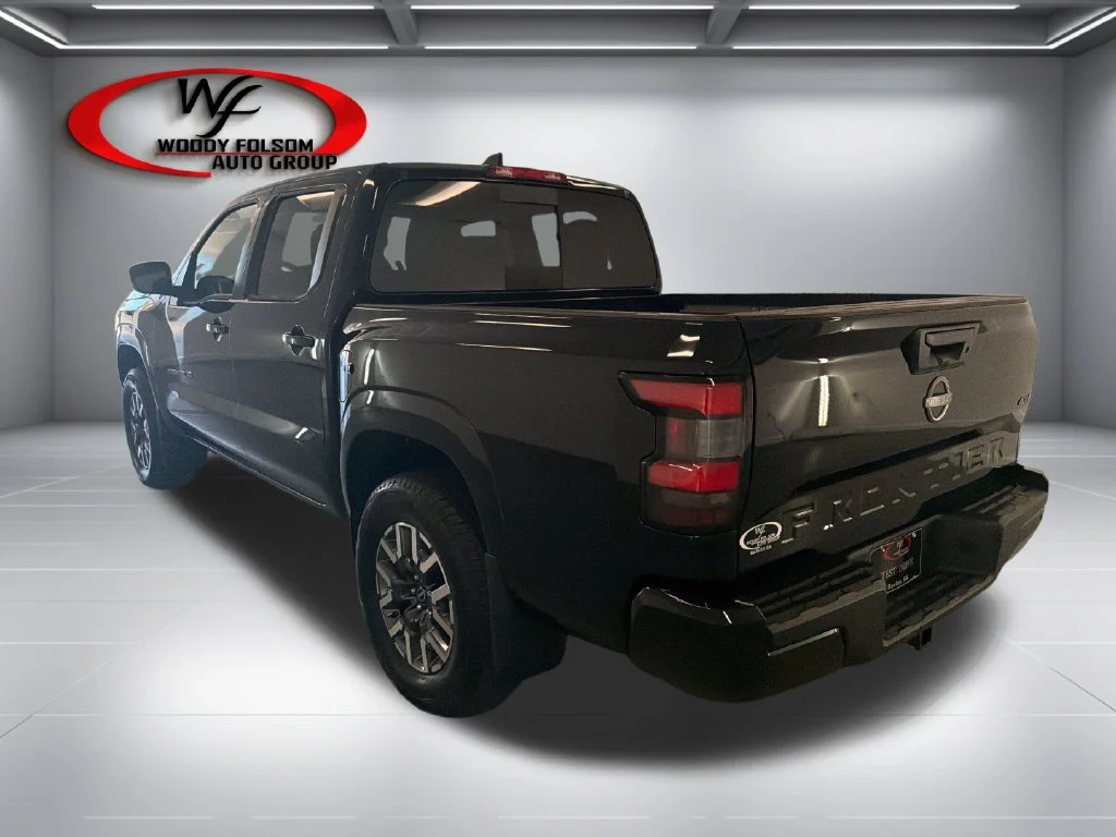 New 2027 Black Nissan SV image 8