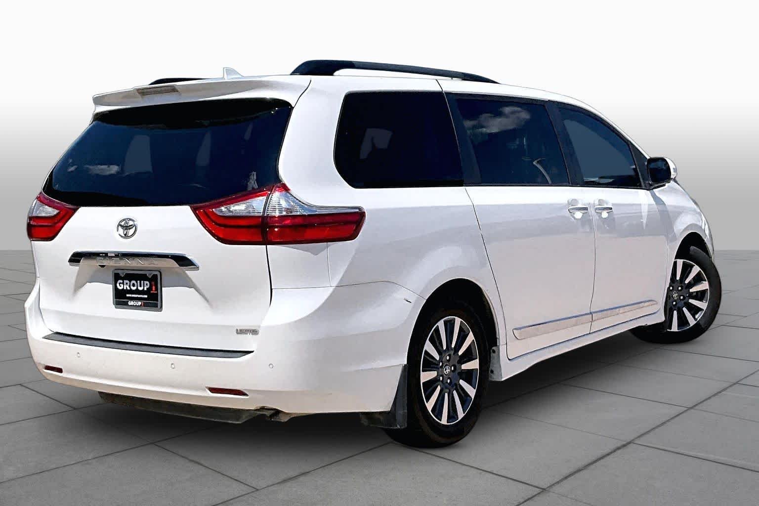 Used 2018 Blizzard Pearl Toyota Limited image 13