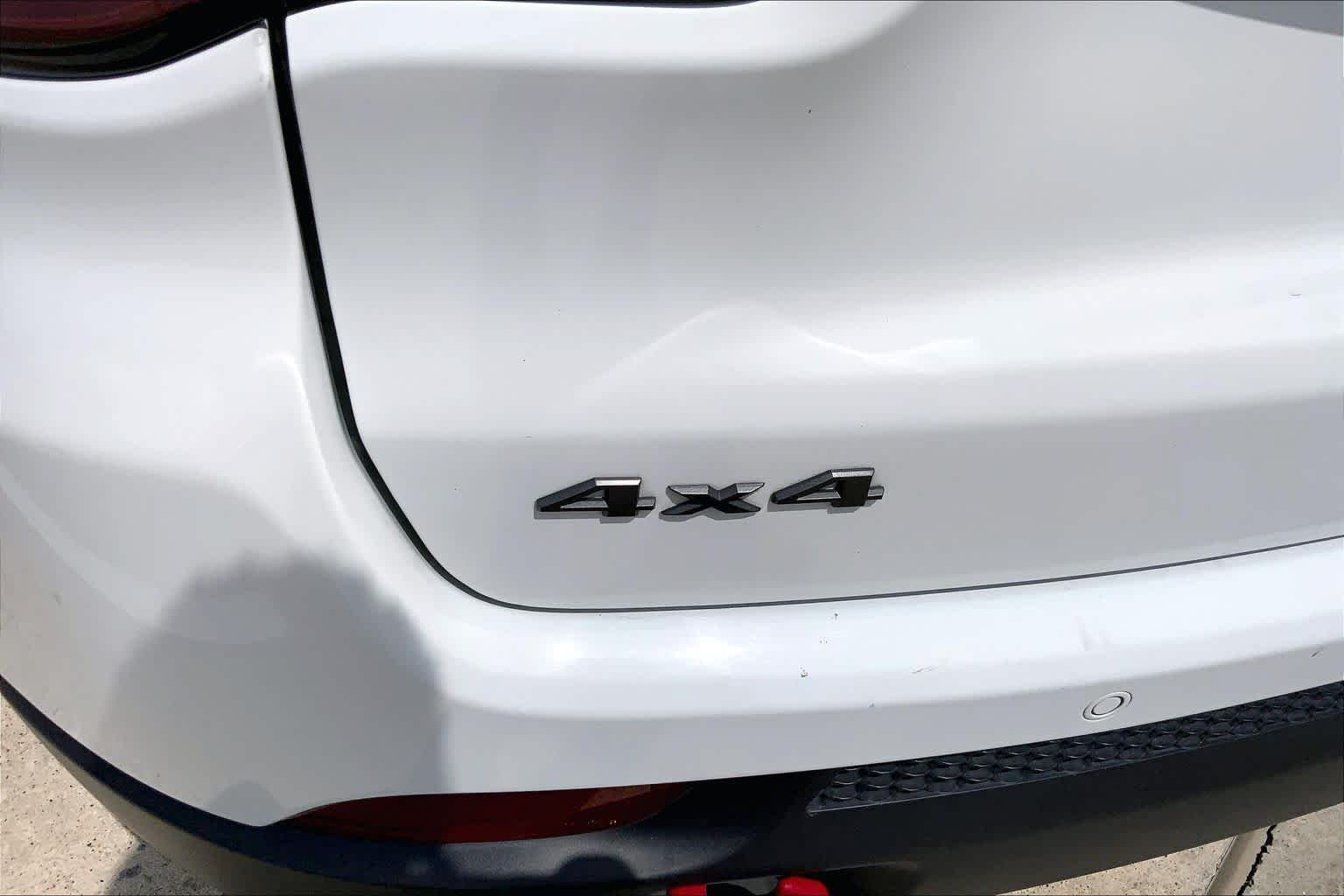 Used 2024 Bright White Clearcoat Jeep Trailhawk image 10