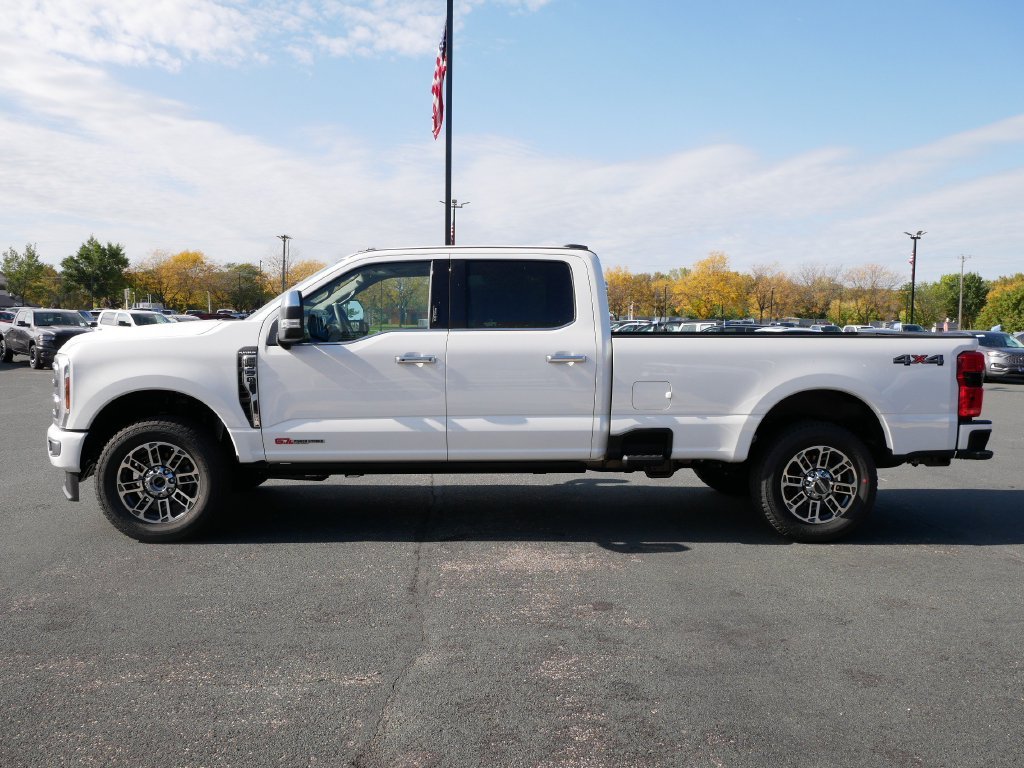 New 2027 Star White Metallic Tri-Coat Ford F-350® Platinum® image 5