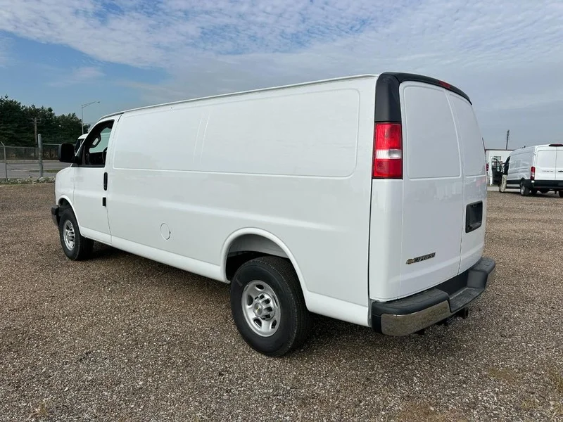 New 2025 Summit White Chevrolet RWD 3500 155" image 3