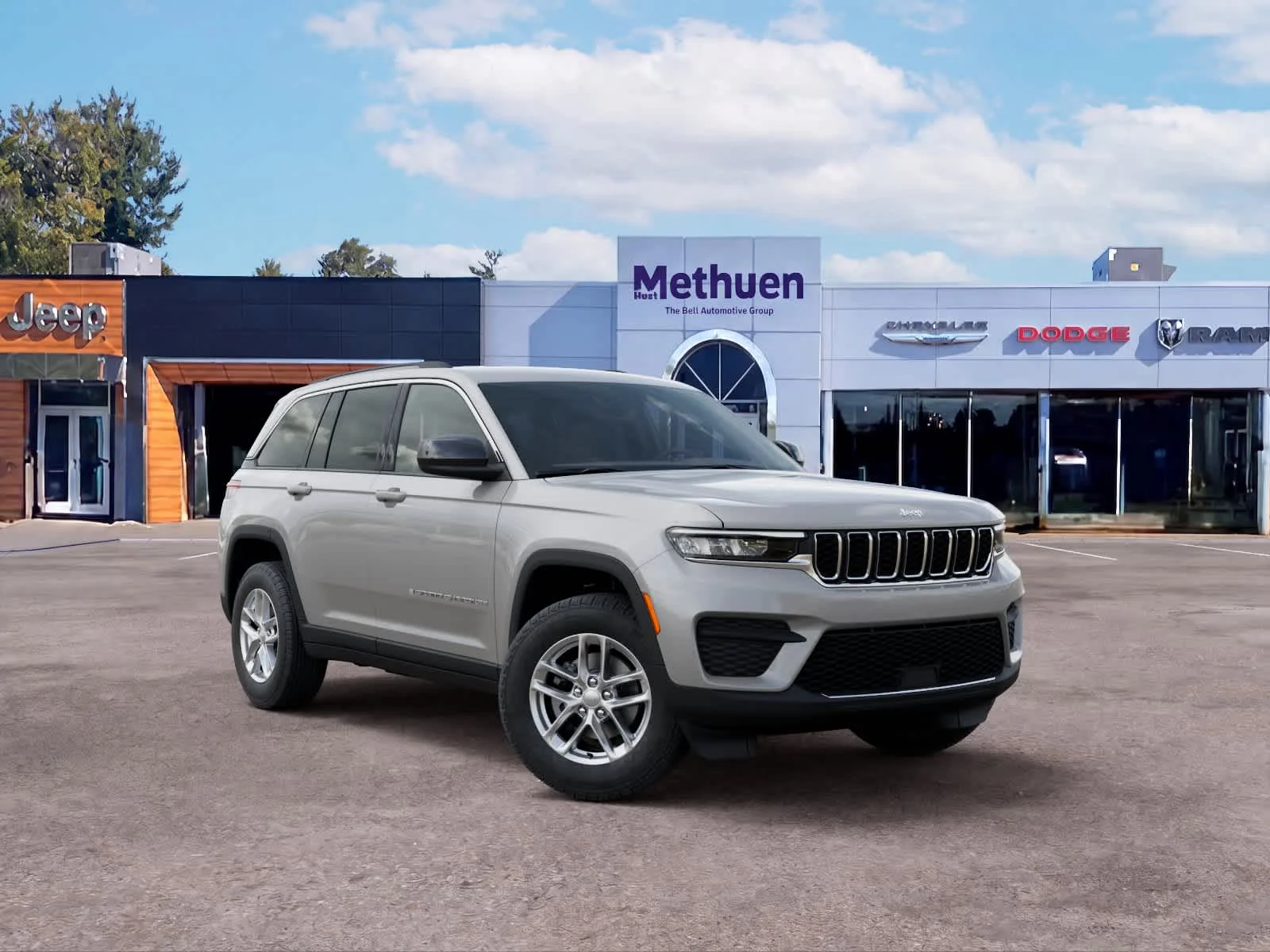 New 2026 Silver Zynith Jeep Laredo image 5