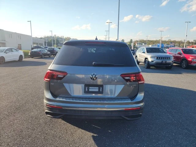 Used 2022 Gray Volkswagen 2.0T SE image 6