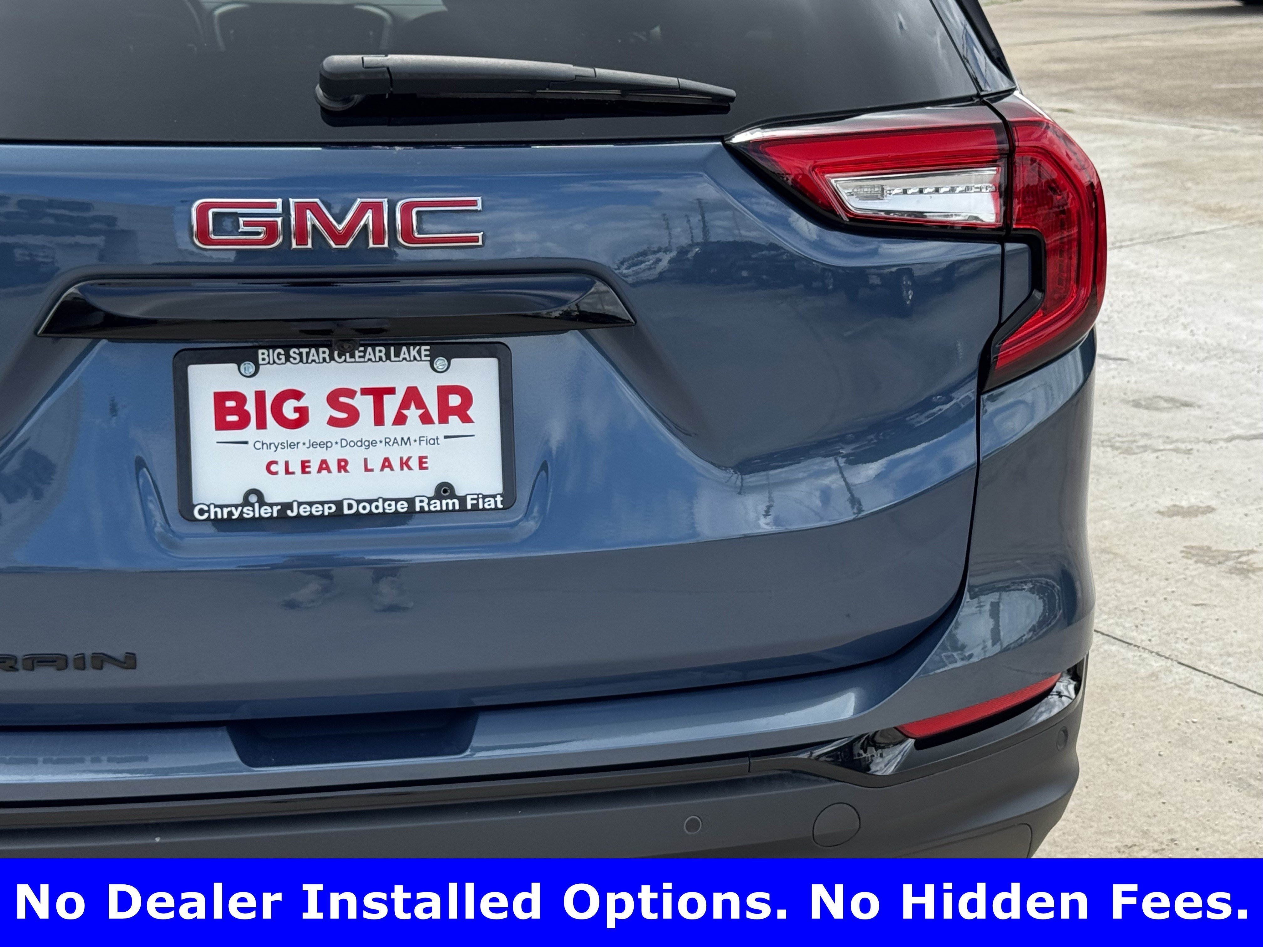 Used 2024 Downpour Metallic GMC SLE image 9