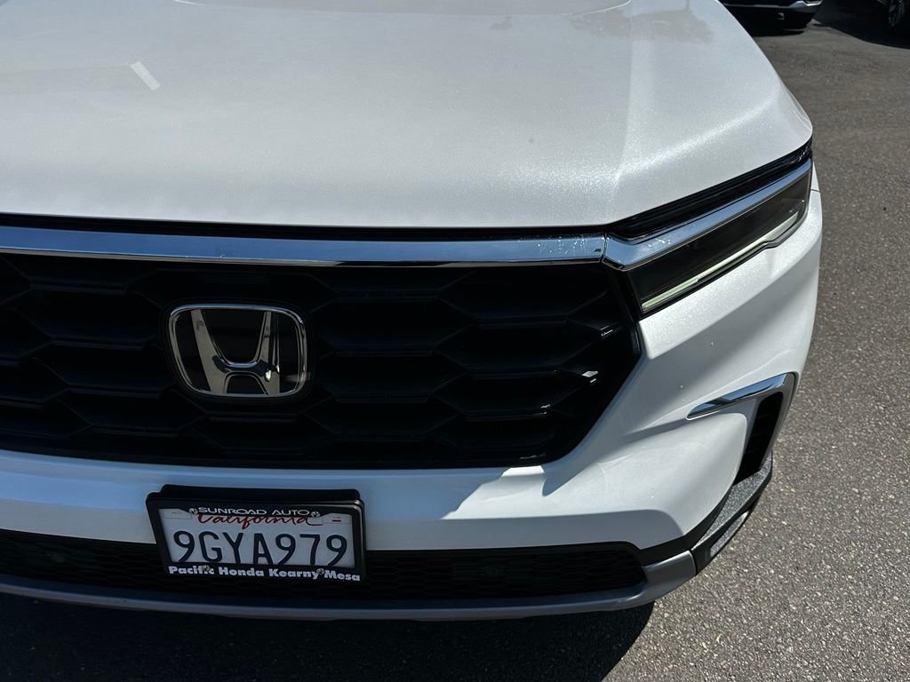 Used 2023  Honda EX-L image 5