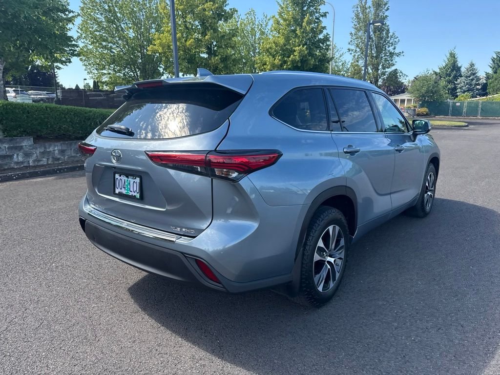 Used 2021 Moon Dust Toyota XLE image 7