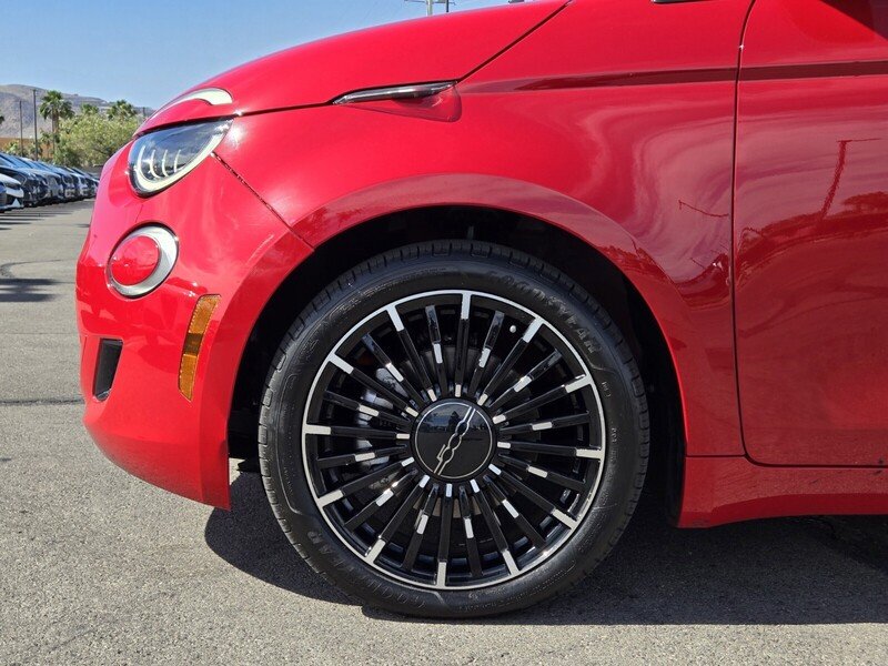 Used 2024 Red by (Red) FIAT INSPI(RED) FWD image 9