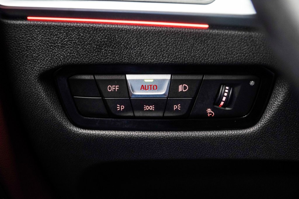 Used 2023 Gray BMW eDrive40 image 38
