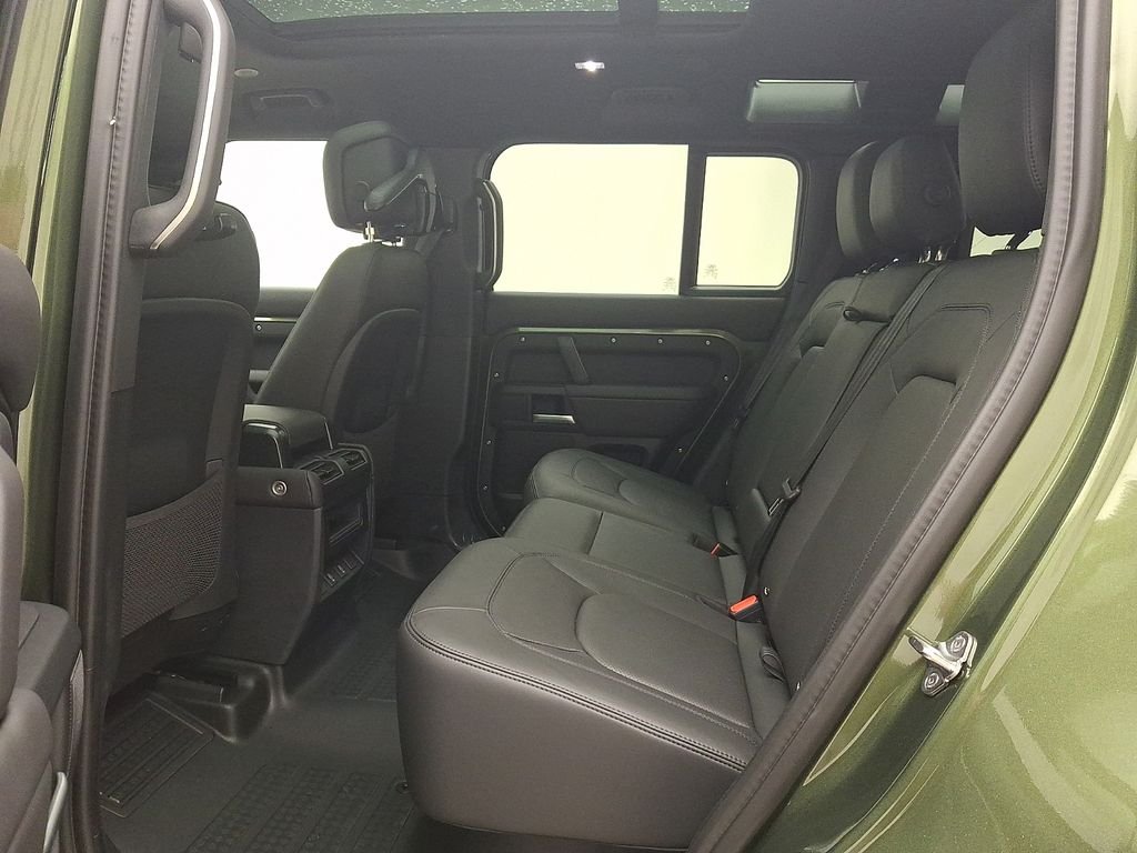 New 2026 Woolstone Green Land Rover S image 6
