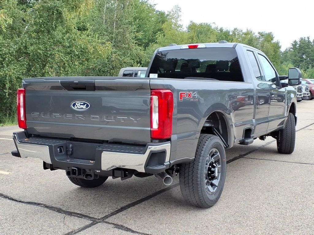 New 2027 Carbonized Gray Metallic Ford F-350® XLT image 5