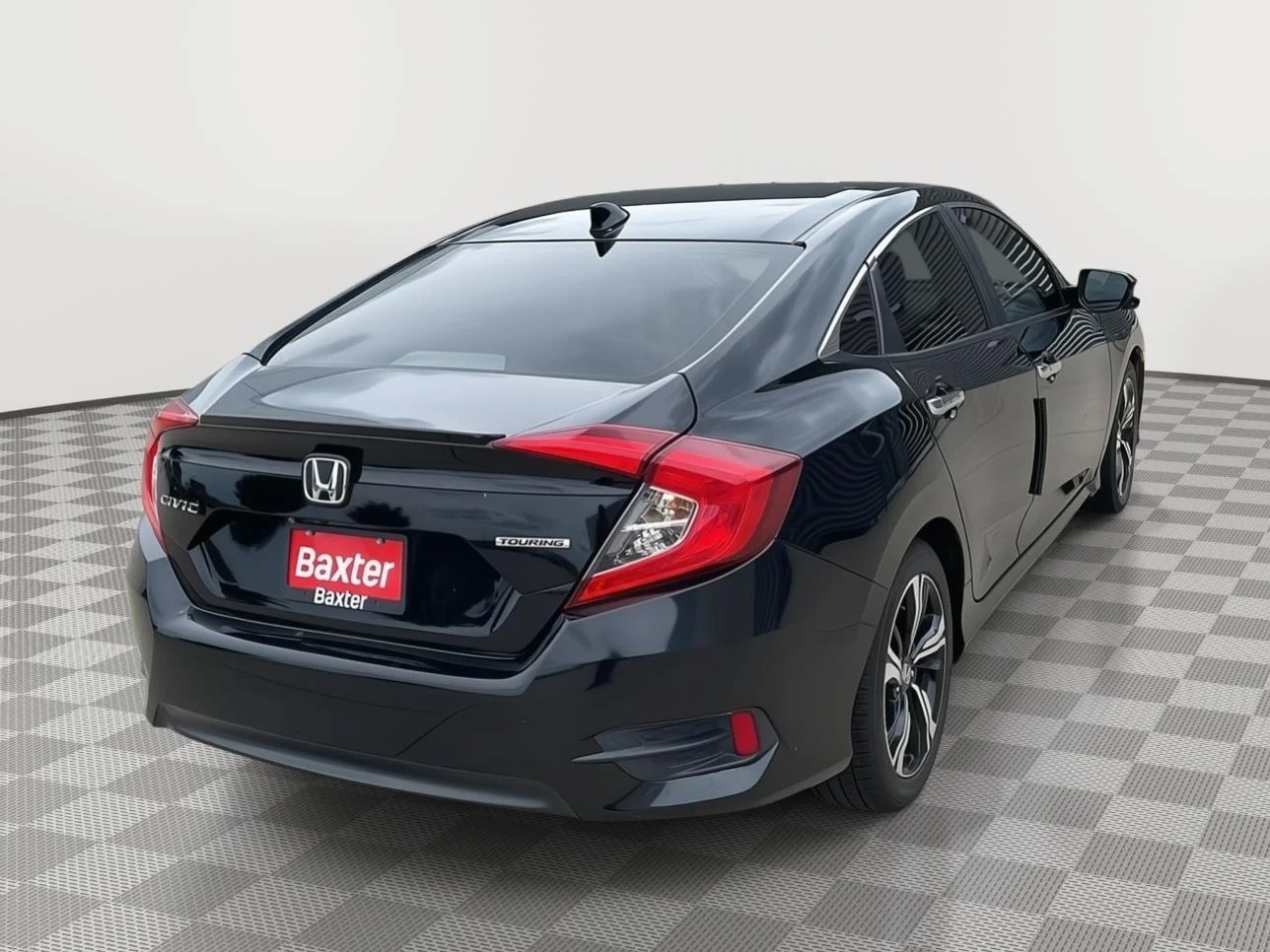 Used 2018  Honda Touring image 3