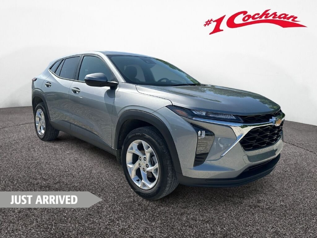 2024 Chevrolet Trax LS's photo