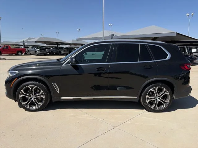 Used 2022 Black BMW sDrive40i image 4