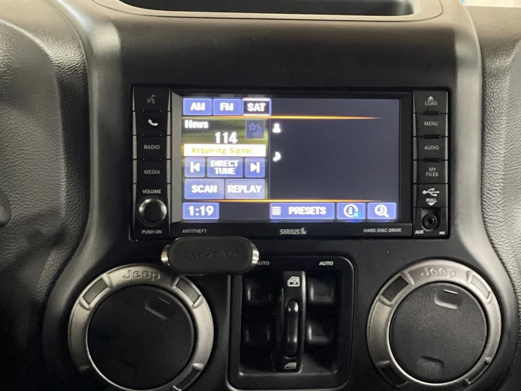 Used 2018 Red Jeep Unlimited Sport image 19