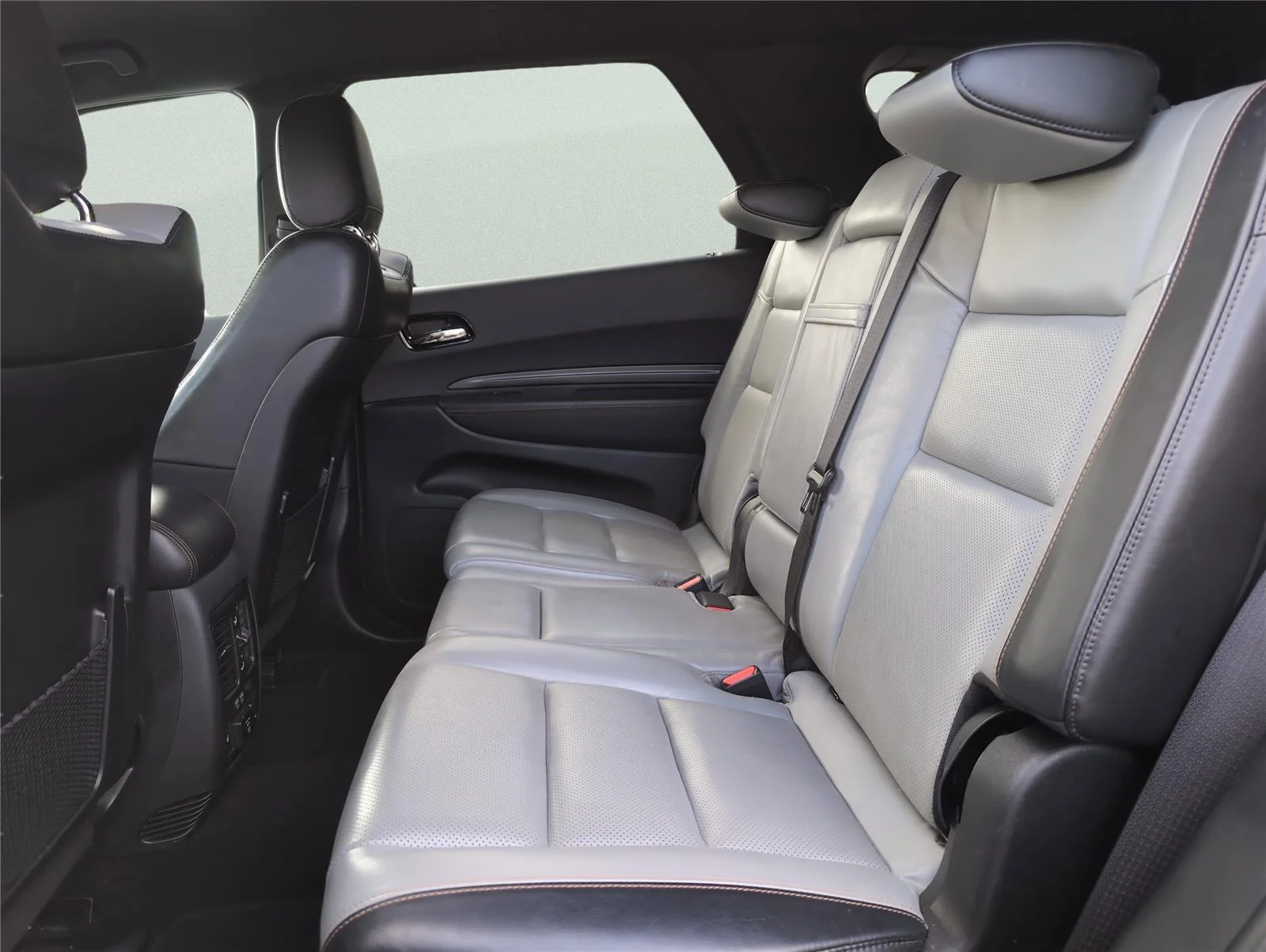 Used 2022 White Knuckle Clearcoat Dodge R/T image 32