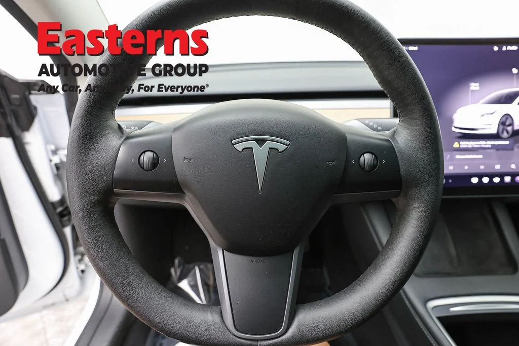 Used 2023 White Tesla Base image 10