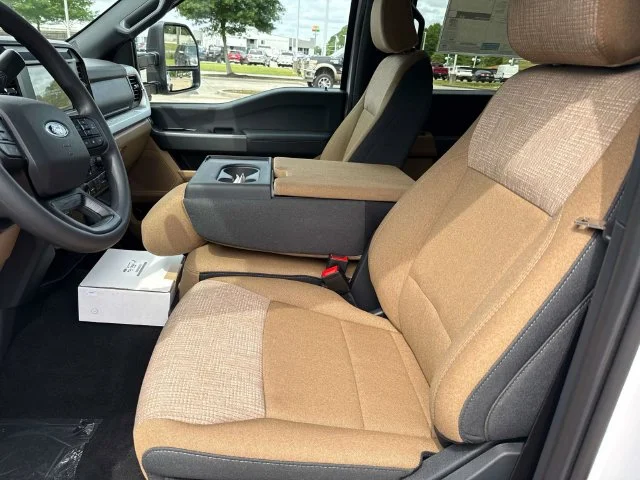 New 2026 Oxford White Ford F-350® XLT image 45