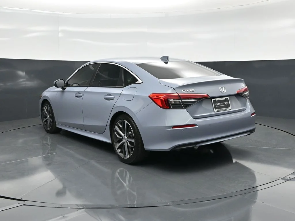 Used 2024 Gray Honda Touring image 6