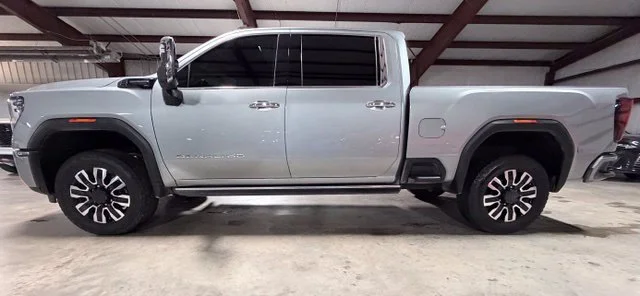 Used 2025 Silver GMC Denali Ultimate image 5