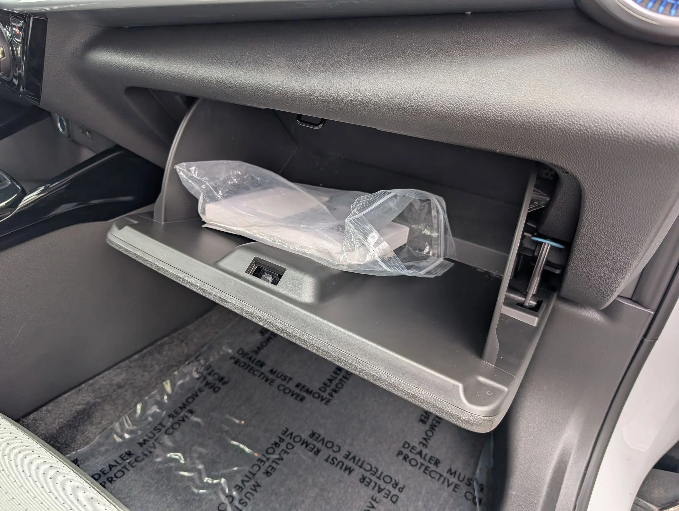 2024 Chevrolet Trax LT - Photo 28