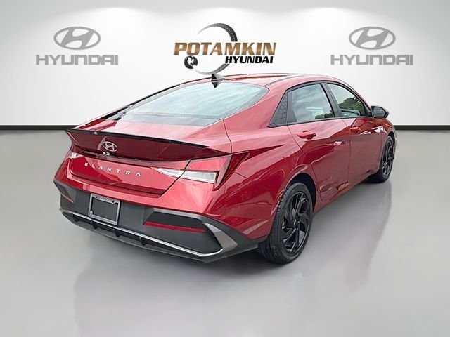 Used 2026 Red Hyundai SEL Sport image 5