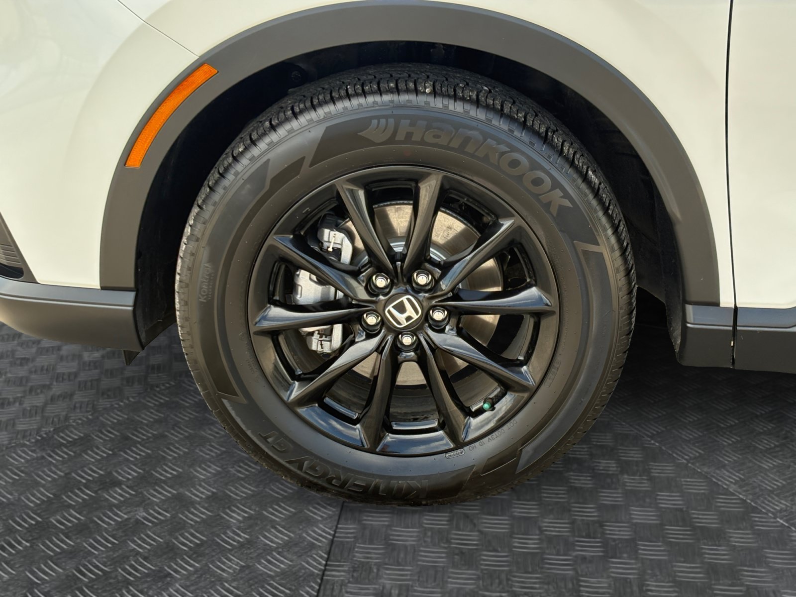 Used 2026 Platinum Honda Sport-L image 9
