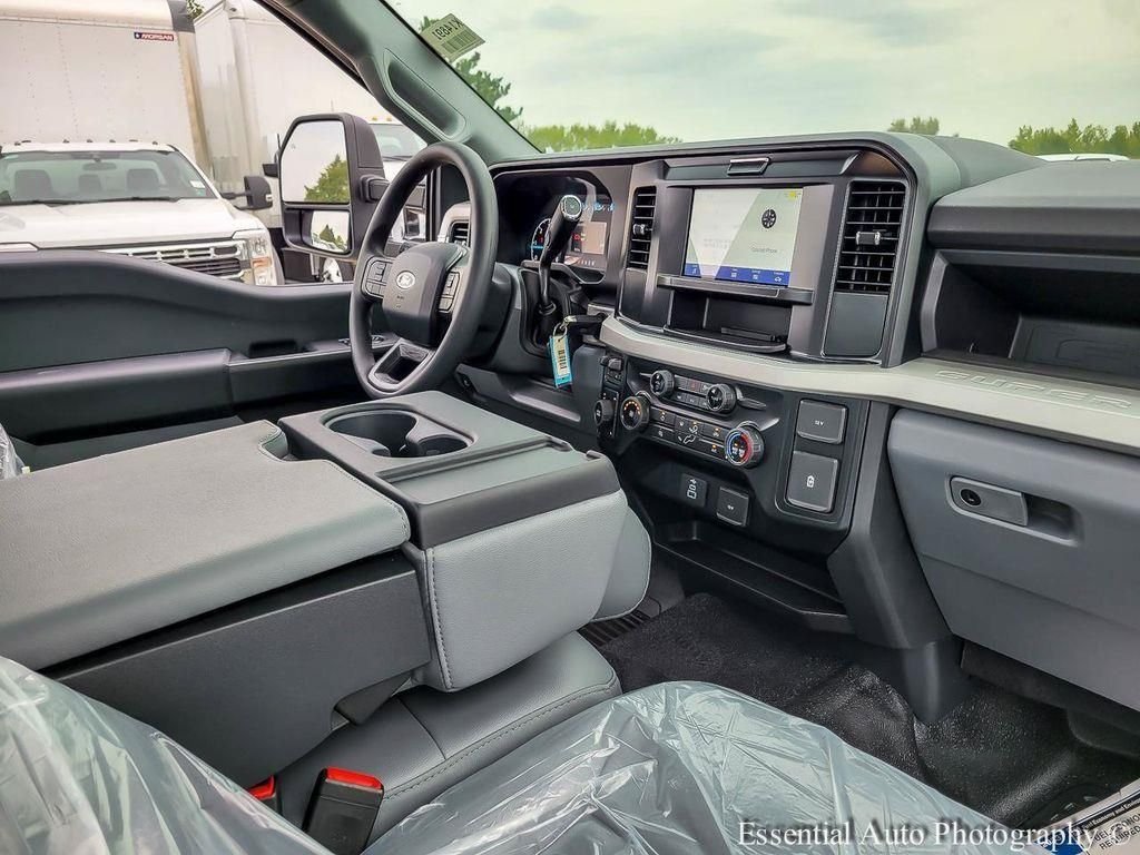 New 2025 Oxford White Ford F-450® XL image 24