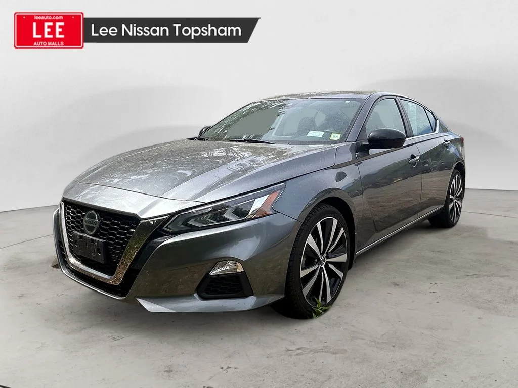 Used 2022 Gun Metallic Nissan 2.5 SR image 1