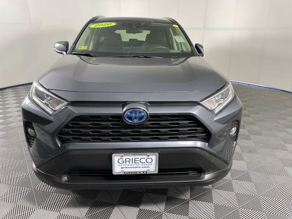Used 2020 Gray Toyota XLE image 3