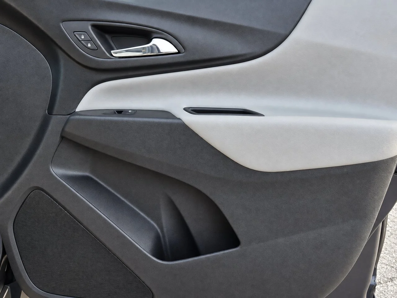 Used 2022 Iron Gray Chevrolet LT w/1LT image 28