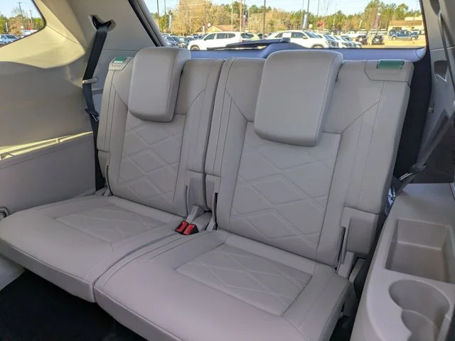 2026 Volkswagen Atlas SE - Photo 13