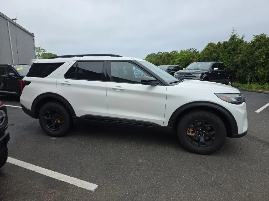 Used 2026 White Metallic Ford Tremor image 2
