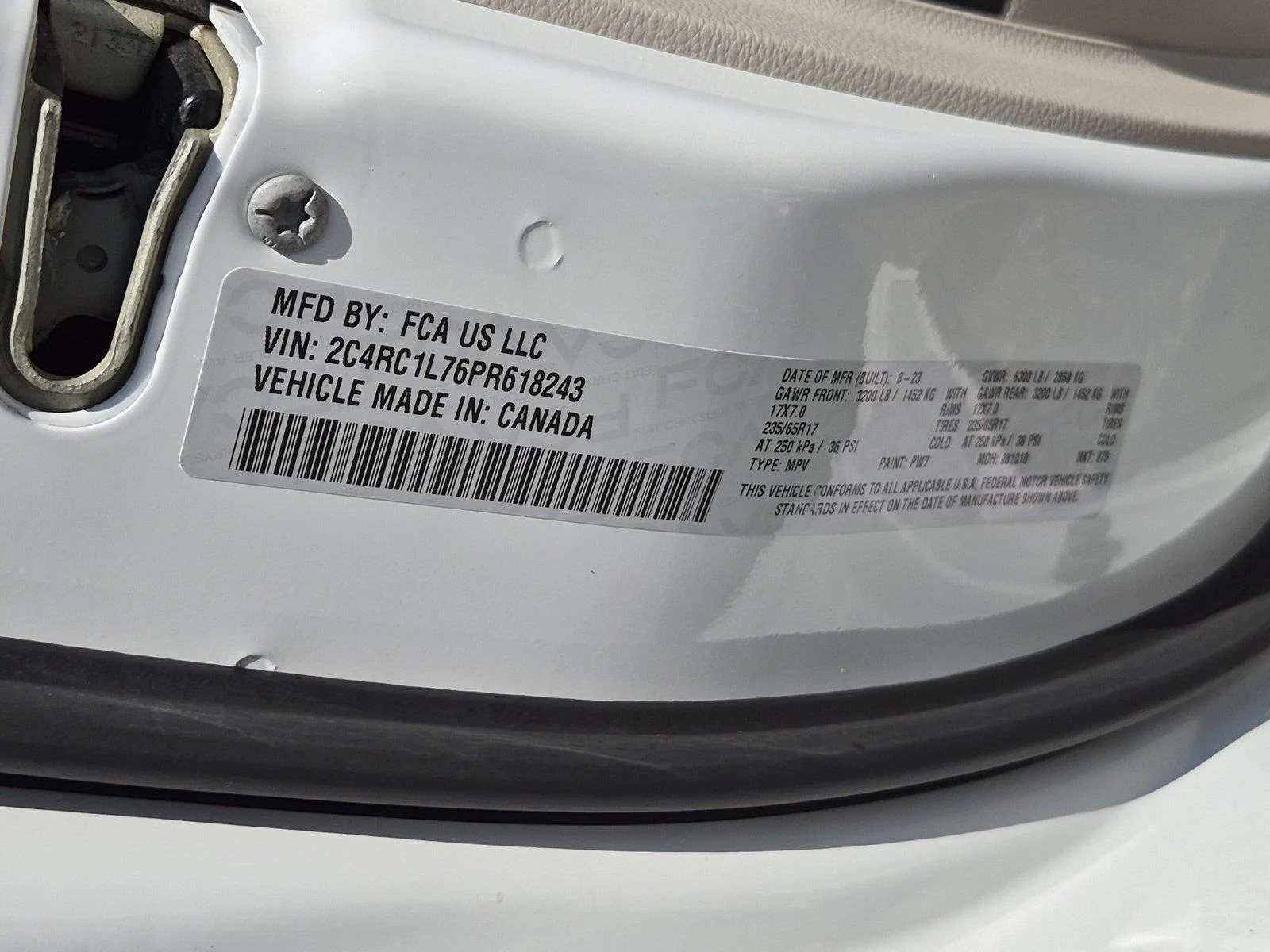 Used 2023 Bright White Clearcoat Chrysler Hybrid Touring L image 39