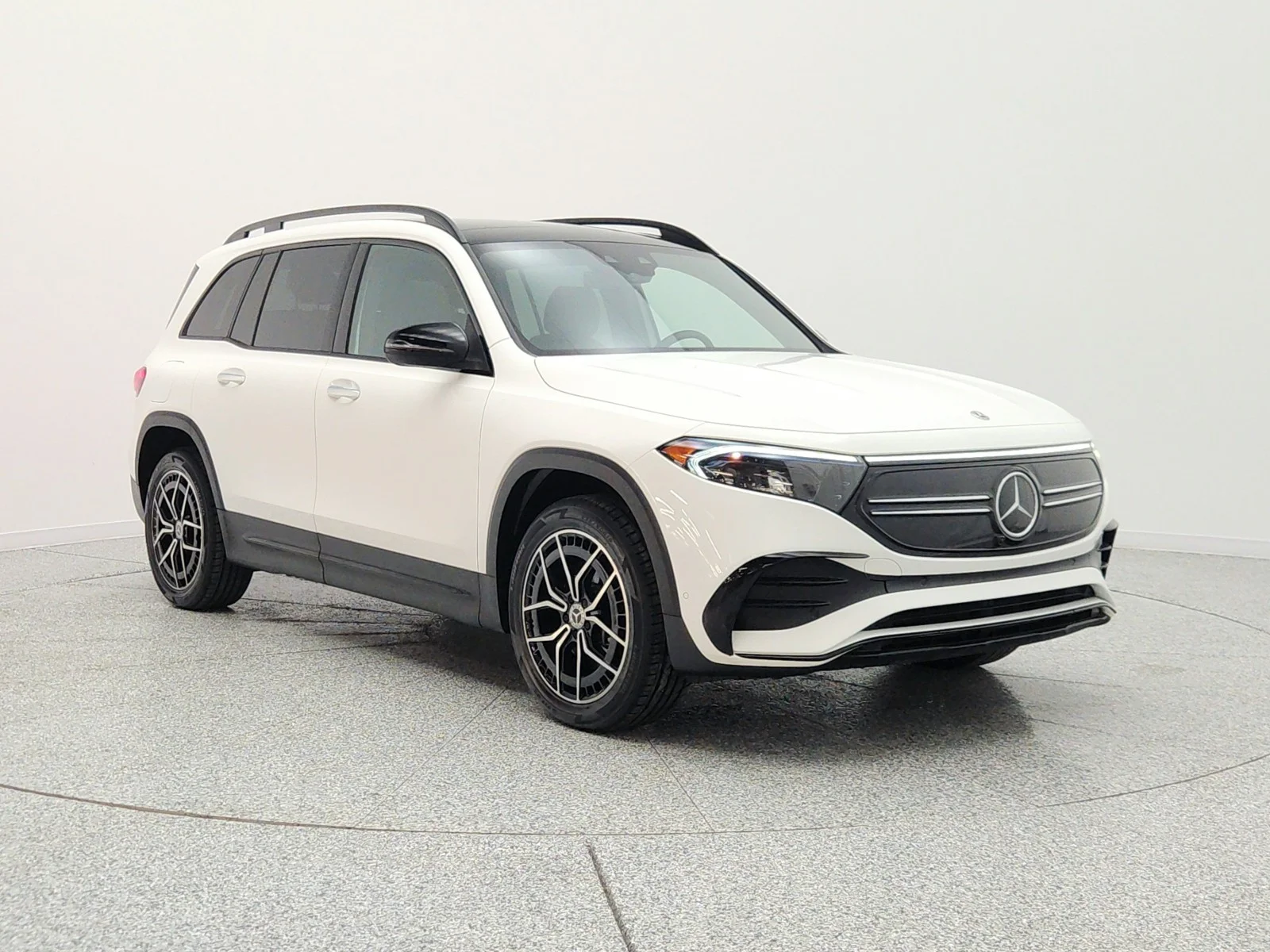 Used 2023 Polar White Mercedes-Benz EQB 300 4MATIC® SUV image 3