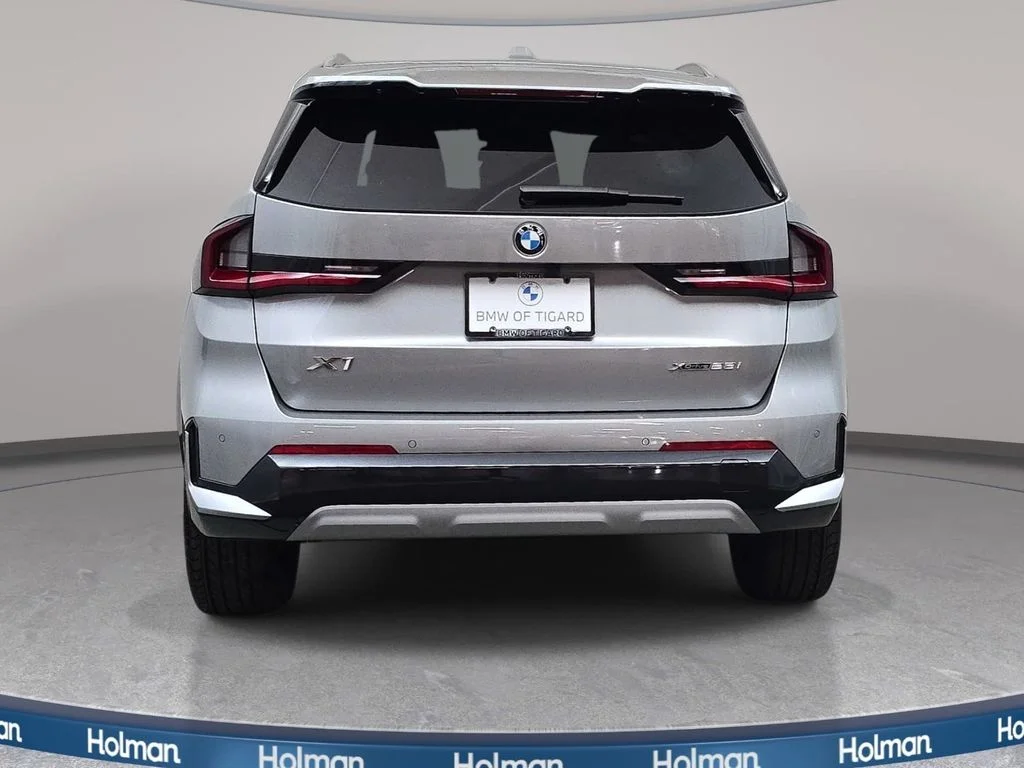Used 2025 Silver Metallic BMW xDrive28i image 7