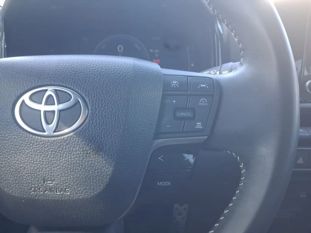 Used 2025 White Toyota SE image 31