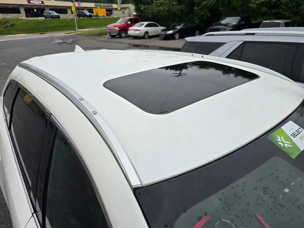 Used 2018 White Mazda Grand Touring image 16