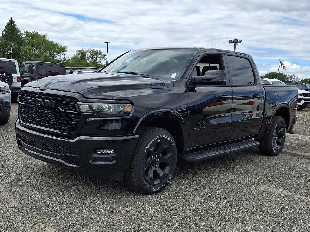 New 2027 Diamond Black Crystal Pearl-Coat Exterior Paint RAM Big Horn image 4