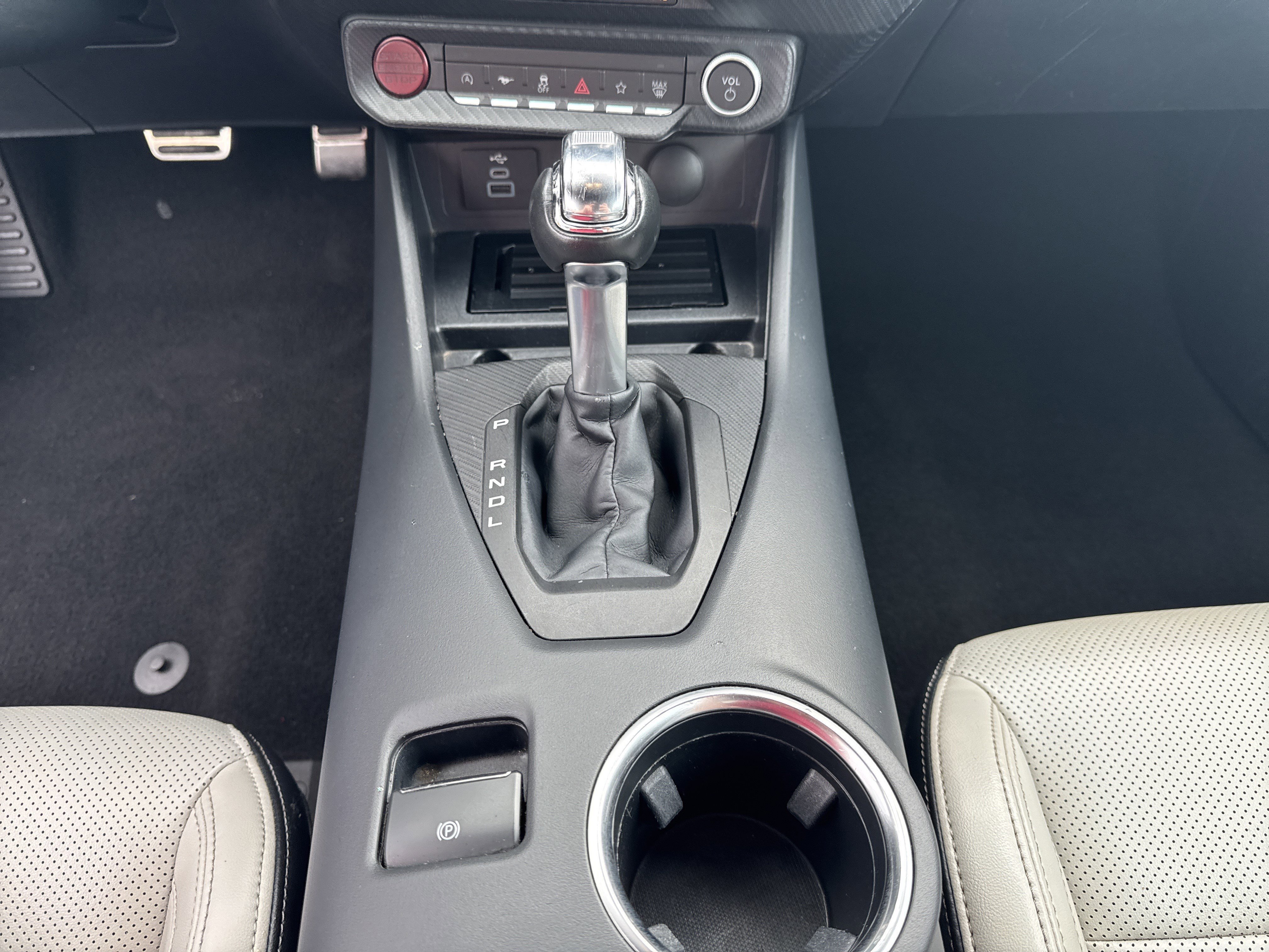 Used 2024  Ford  image 20