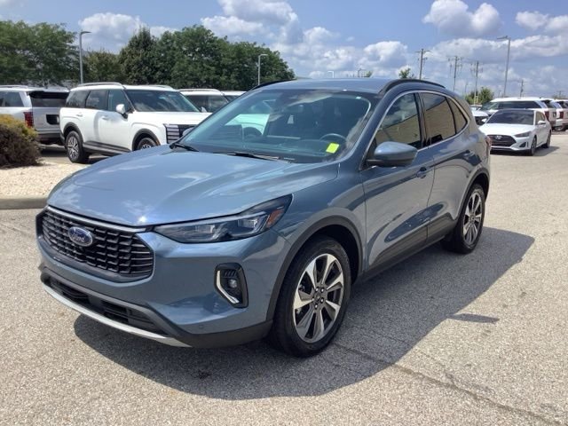 2023 Ford Escape Platinum - Photo 1