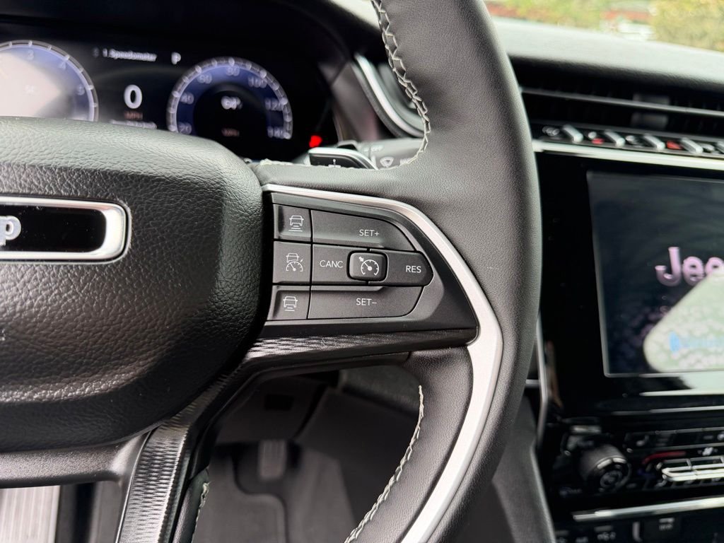 Used 2025 Black Jeep Altitude X image 17