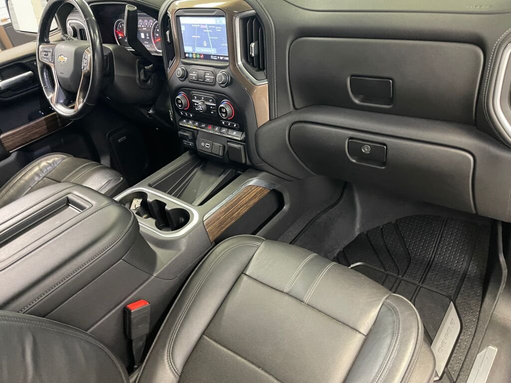 Used 2021 IRIDESCENT PEARL TRICOAT Chevrolet High Country image 29
