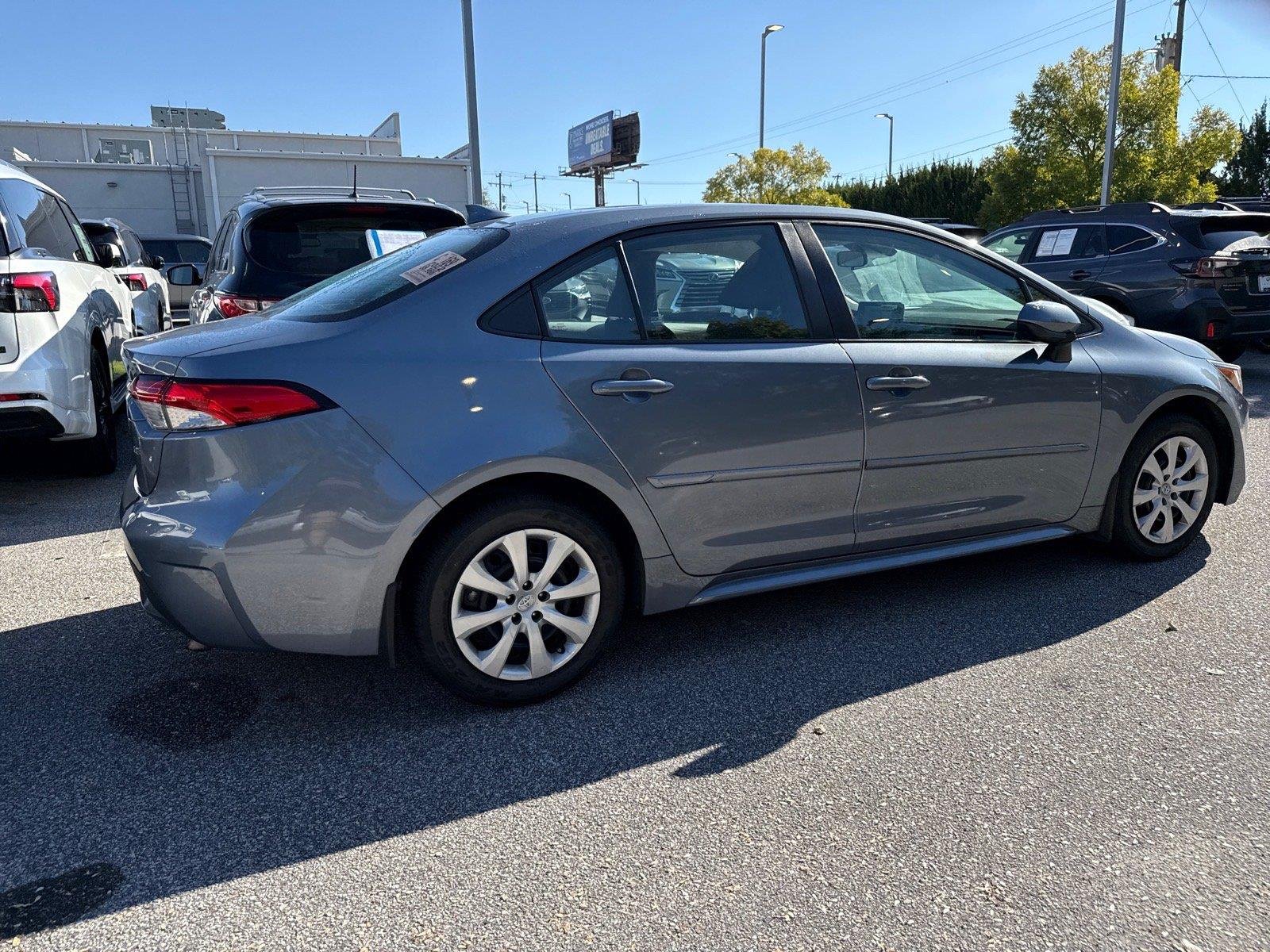 Used 2022 Celestite Toyota LE image 18