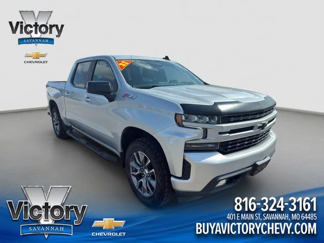 Used 2021  Chevrolet RST image 1