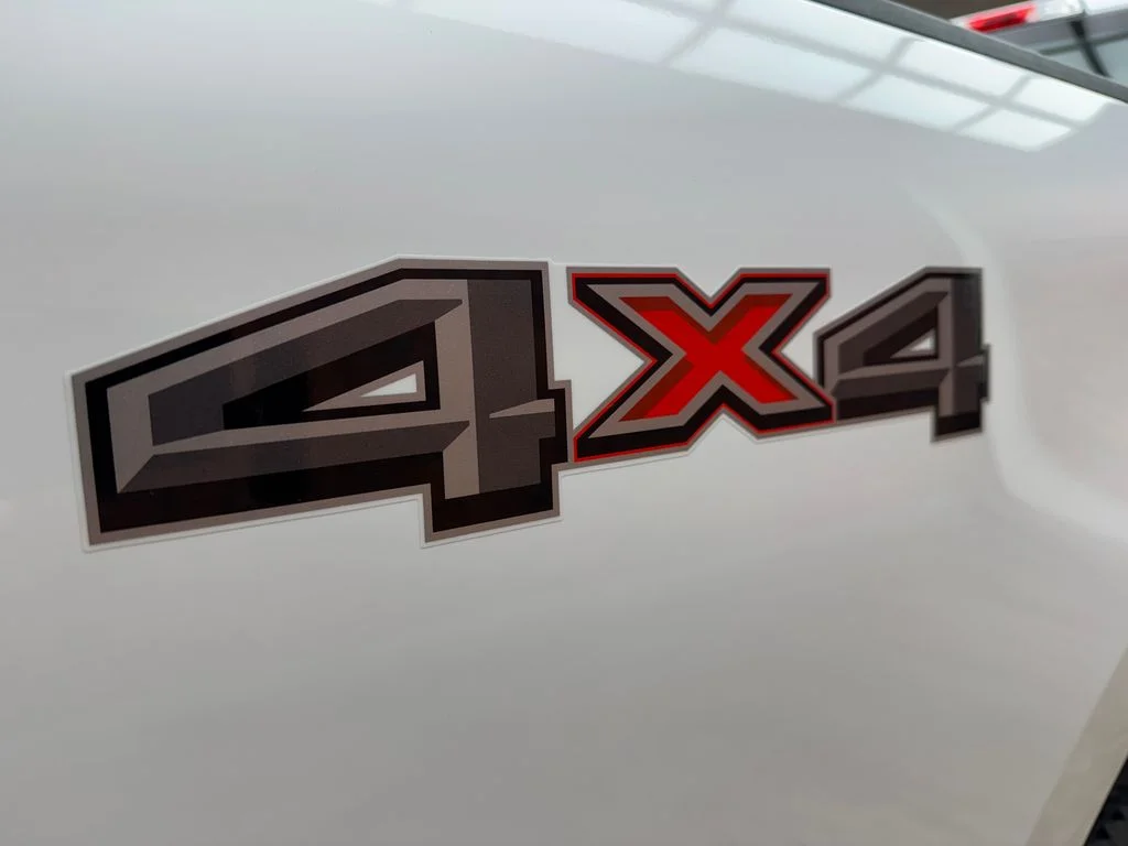 New 2027 White Ford F350 4X4SDR/CSR image 7