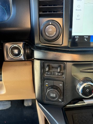 Used 2023 White Ford LARIAT image 23